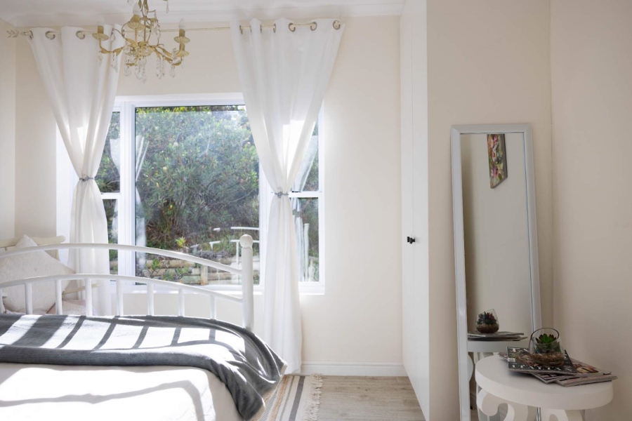5 Bedroom Property for Sale in Crofters Valley Western Cape